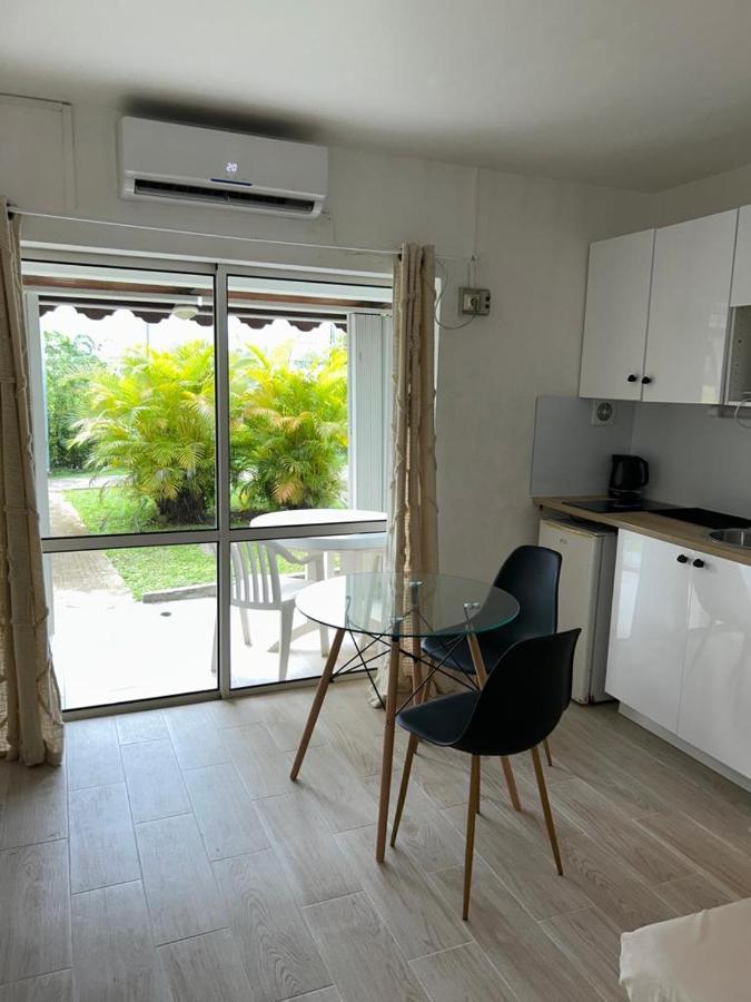 Superbe Studio Avec Piscine, Au Coeur De La Marina! Village Soleil ! Proche Aeroport & Ferry Ле Госие Екстериор снимка
