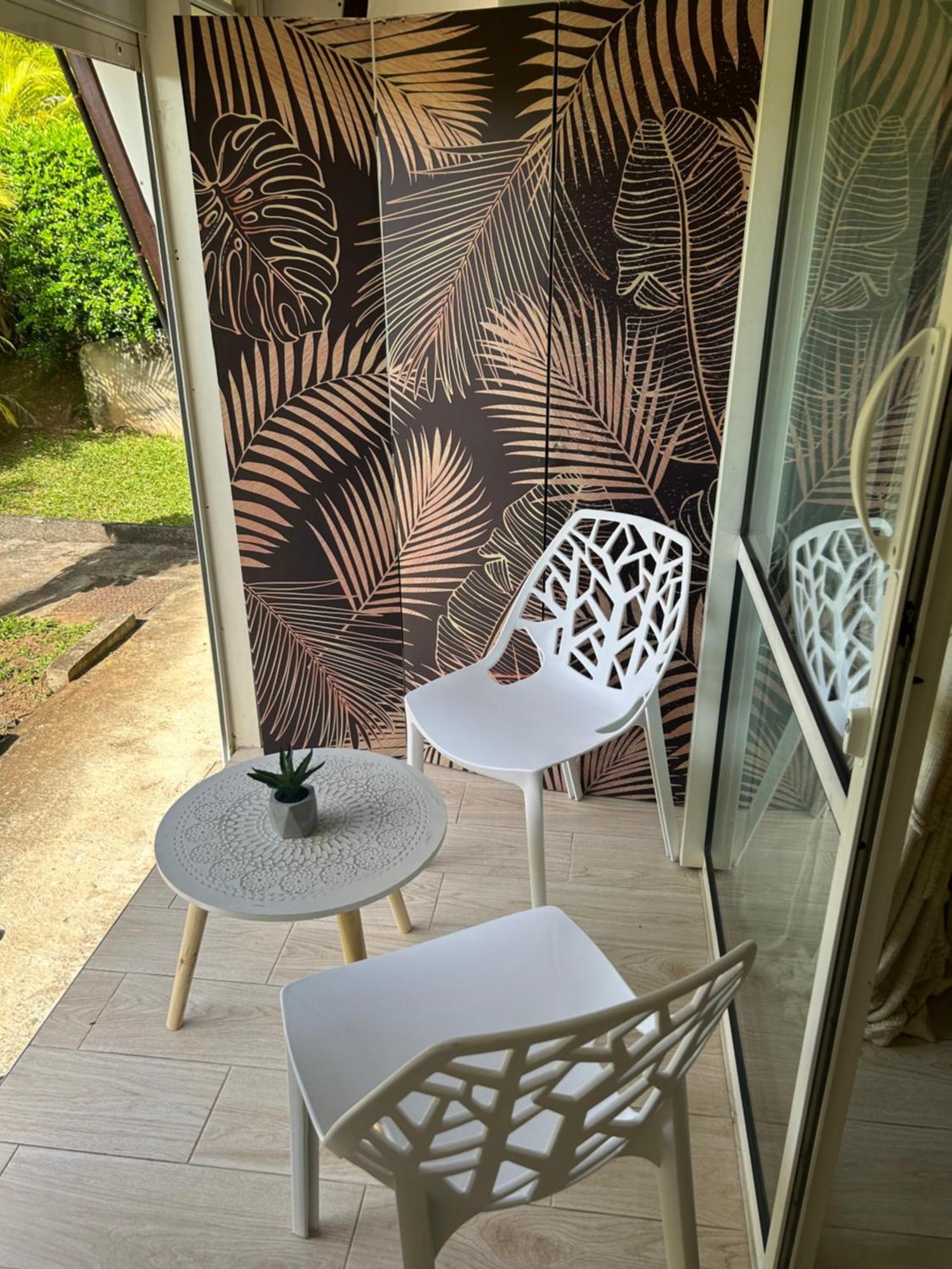 Superbe Studio Avec Piscine, Au Coeur De La Marina! Village Soleil ! Proche Aeroport & Ferry Ле Госие Екстериор снимка